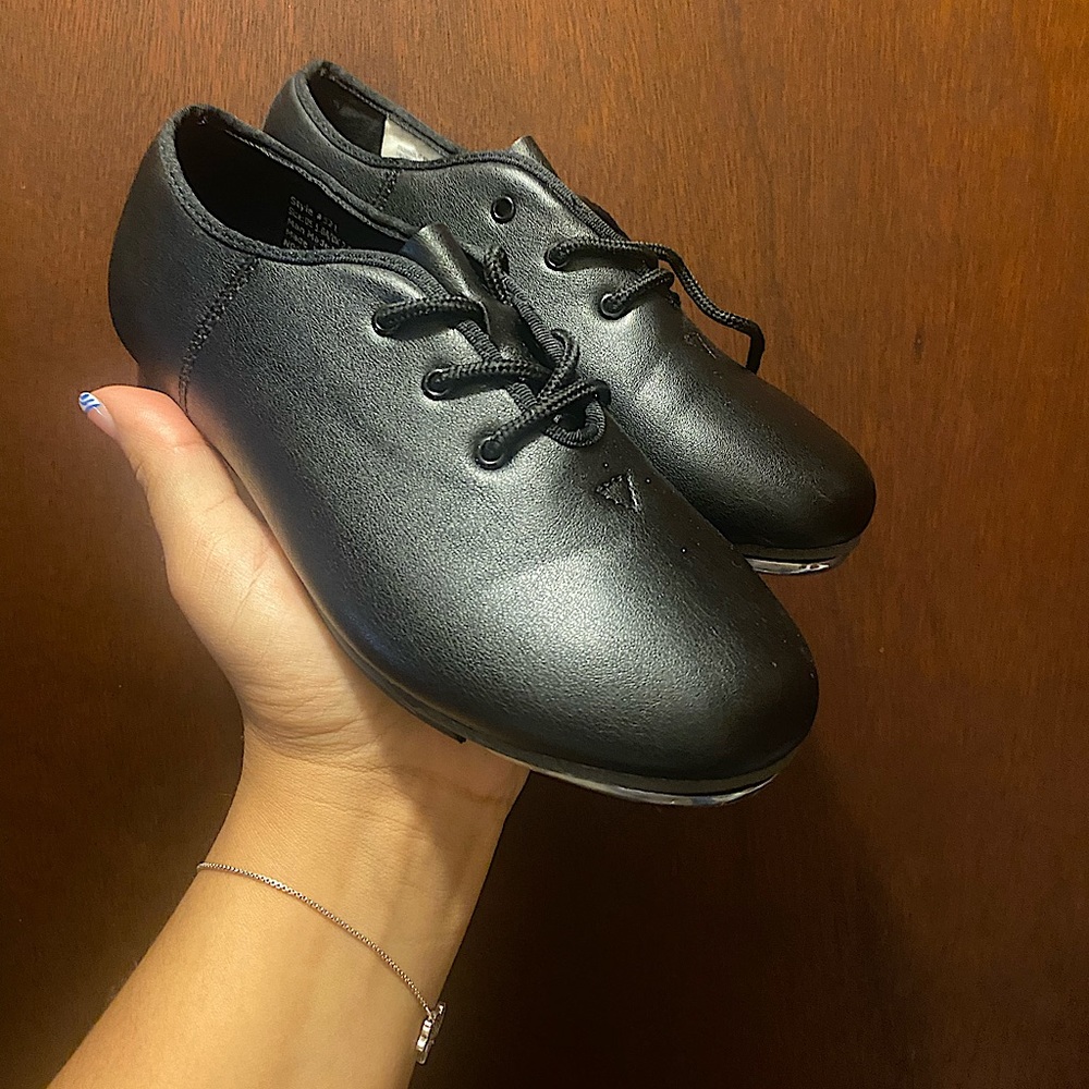 Revolution Tap shoes size 5.0A